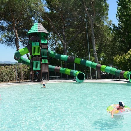 Camping Badiaccia Village กัสติลโยเน เดล ลาโก ภายนอก รูปภาพ