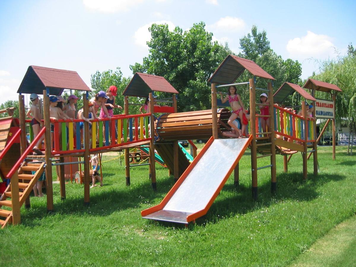Camping Badiaccia Village กัสติลโยเน เดล ลาโก ภายนอก รูปภาพ