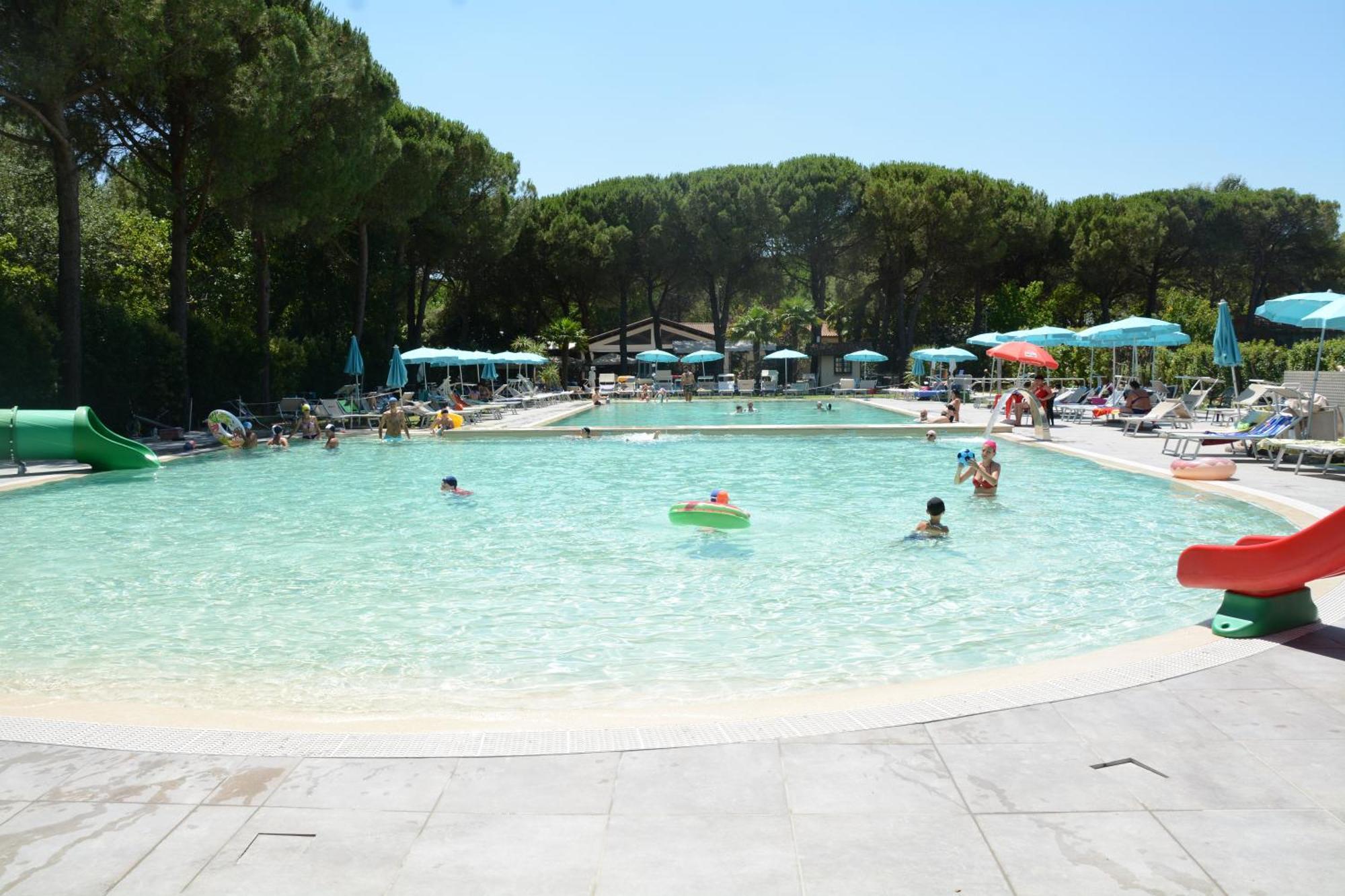 Camping Badiaccia Village กัสติลโยเน เดล ลาโก ภายนอก รูปภาพ