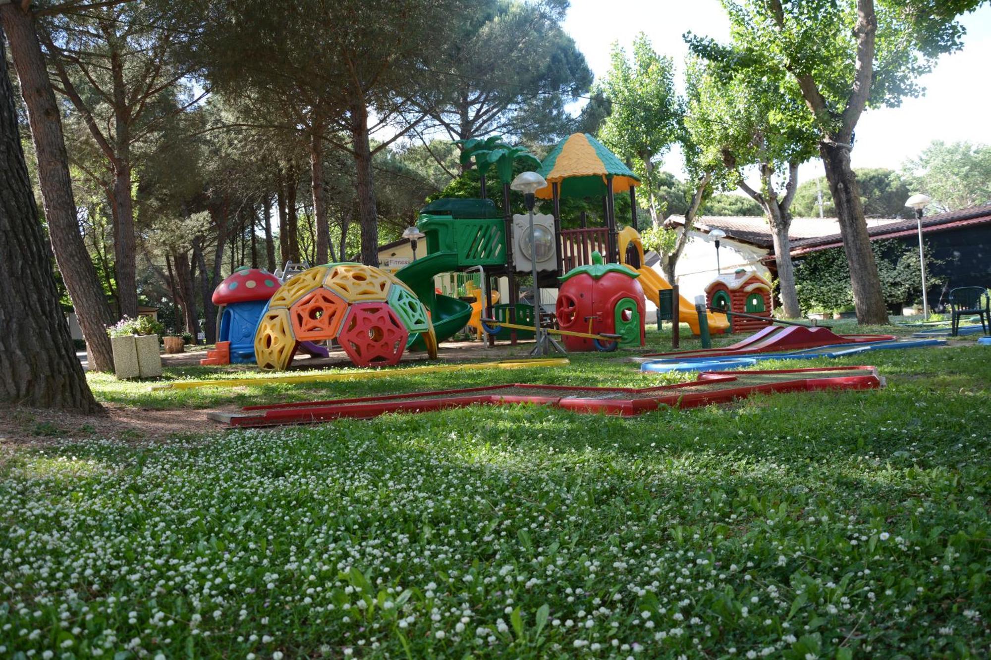 Camping Badiaccia Village กัสติลโยเน เดล ลาโก ภายนอก รูปภาพ