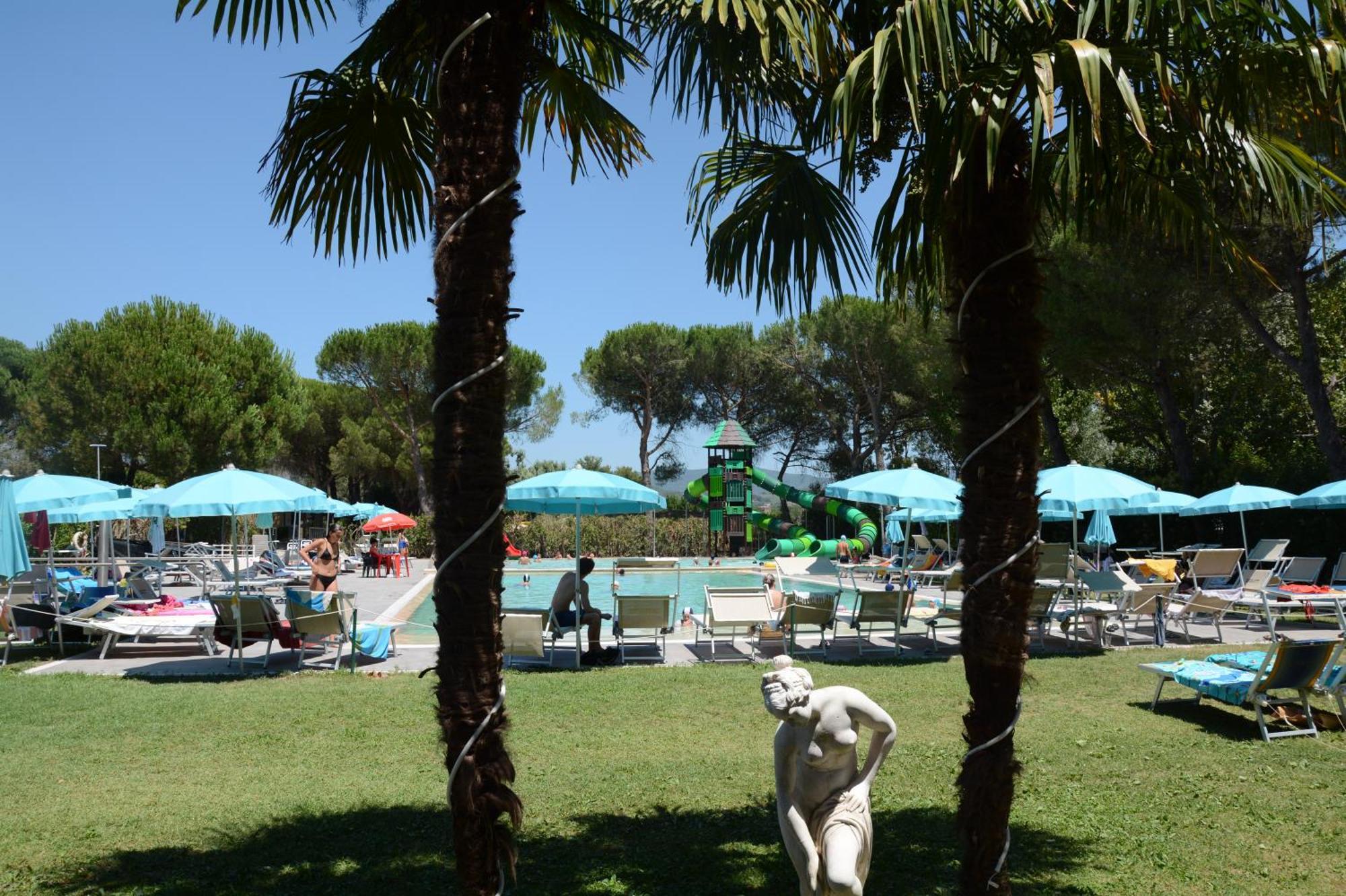 Camping Badiaccia Village กัสติลโยเน เดล ลาโก ภายนอก รูปภาพ